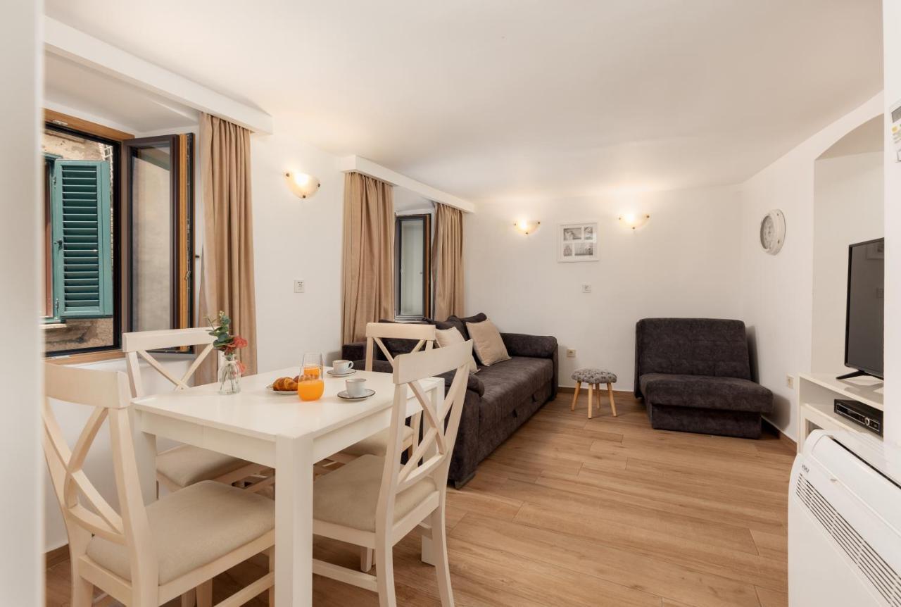 Apartment Amigo Old Town Котор Екстер'єр фото